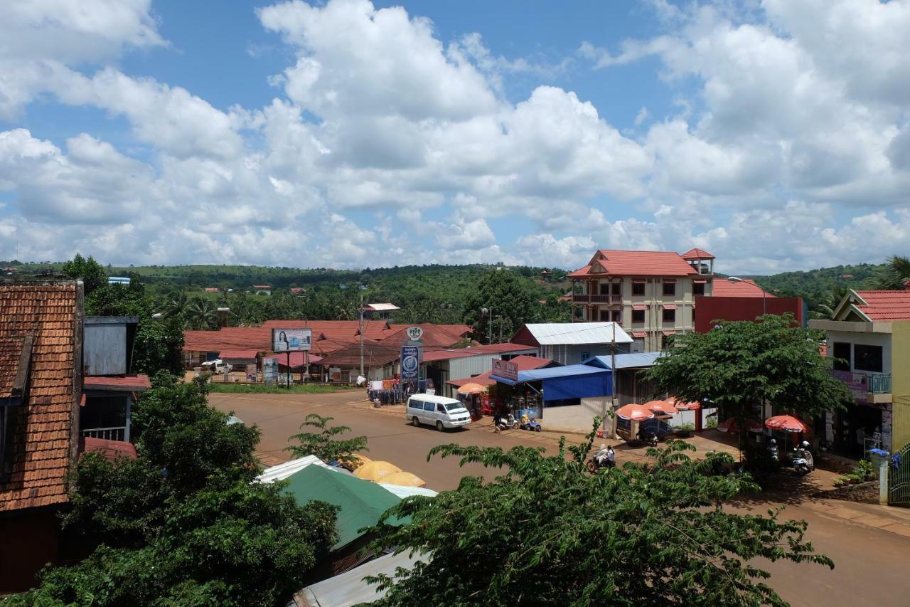 Mondulkiri Holiday Homestay Senmonorom Buitenkant foto